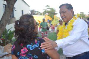 El candidato a la diputación federal, Rodolfo de la Guardia, recorrió la colonia Popular Morelos.