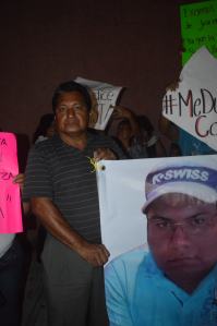 Manuel Cruz Domínguez, padre de uno de los muchachos desaparecidos.