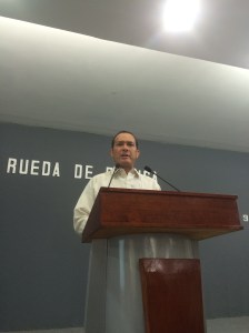 Luis Angel Bravo, Fiscal General de Veracruz, en rueda de prensa en Coatzacoalcos.
