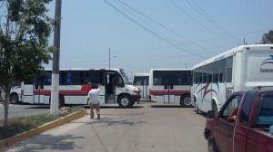 Bloqueo en caseta hacia puente Coatzacoalcos 1. (Foto Sayune.Com )