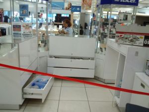 Hacen inventario para identificar mercancía robada.