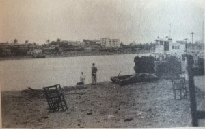 Esta es una fotografía de Coatzacoalcos, desde la margen derecha del río, que tomó el guerrillero argentino-cubano. (Diario Otra Vez, Madrid Grupo Zeta, año 2000)