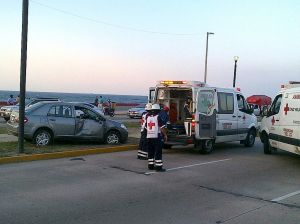 Los heridos fueron llevados a la Cruz Roja.