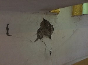 Eran tres encapuchados y armados con pistolas; calibre súper .38