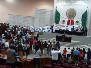 Se pronuncian contra la reforma electoral.