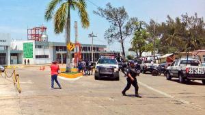 Activan plan contra emergencias en la Refinería Lázaro Cárdenas.