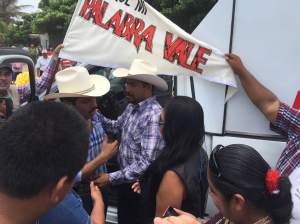 En el evento donde realiza la entrega.