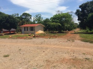 60 comuneras se encargan cada semana de limpiar calles y chapear áreas verdes.