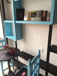 Es un lugar de excelente música, muy íntimo... del concepto para llevar.