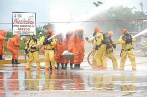 Controlaron con agua la supuesta fuga.