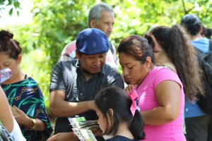 Mediante entretenidos talleres los asistentes reconocieron la importancia de mantener la capa vegetal a fin de disfrutar de los beneficios que ello nos brinda.