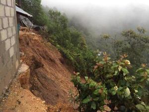 Deslave en Zongolica atrapa a 5 (Foto de Jorge Ramón Rizzo)