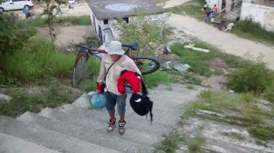 Los invasores recogieron todo lo que quedó aún servible, tras el desalojo.