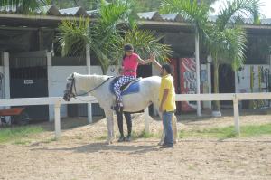 El Rancho La Quilla ofrece equinoterapias con el especialista Rodolfo Corpi.