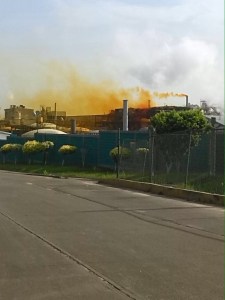 Desalojan zona industrial de INOPHOS en Coatzacoalcos, por la Terminal Marítima. 