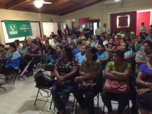 Les prometieron jornadas de salud y máquinas de coser para talleres de costura.