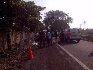 Hacen levantamiento del cadáver.