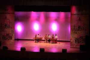 Los pequeños bordoneros en estupenda actuación.