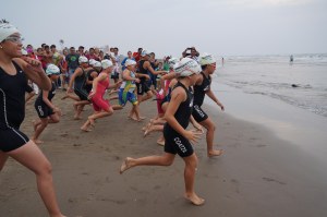 Festival de Nado en playas de Coatzacoalcos.