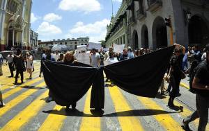 Tanto en Xalapa como en el DF y Coatzacoalcos se realizaron concentraciones de periodistas demandando justicia para el fotorreportero asesinado.