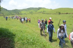 Una caminata en la zona de playa y de montaña de Los Tuxtlas es una buena opción.