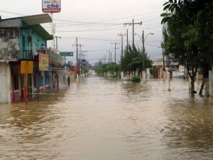 La zona centro de Nanchital está inundada.