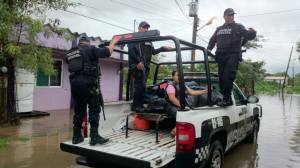 Implementan alerta de evacuación por las lluvias en Minatitlán. 