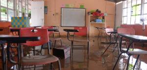 Daños en planteles escolares de Coatzacoalcos.