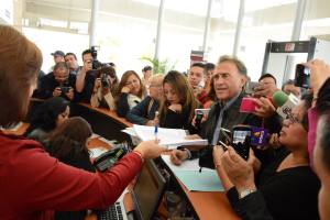 "Que devuelvan los 9 mil millones de pesos", dice el diputado federal.