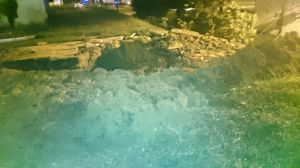 Es como un cráter lo que ocasionaron las lluvias.