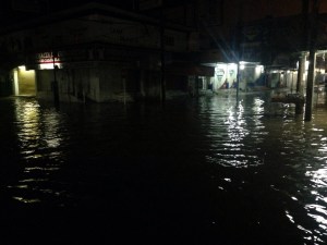 Las calles de Minatitlán ya están bajo el agua.