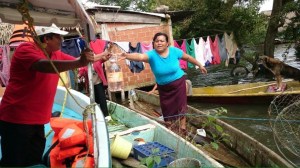 Han entregado más de 4 mil litros de agua a los damnificados.