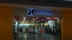 Locales de Plaza Forum de Coatzacoalcos.