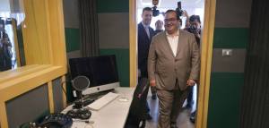 El mandatario estatal inauguró las nuevas oficinas de Comunicación Social del Gobierno de Veracruz.