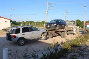 Vehículos asegurados en Las Choapas.