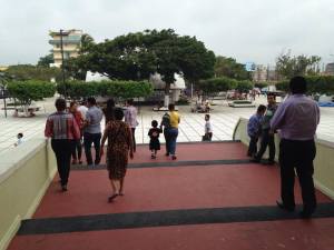 Las sirenas de emergencia en el Ayuntamiento se activaron tras fuerte sismo. La gente salió huyendo.
