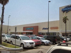 Cobran hasta 15 pesos en Forum.