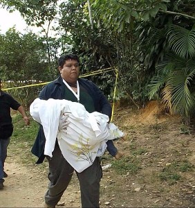 El cadáver del pequeño.