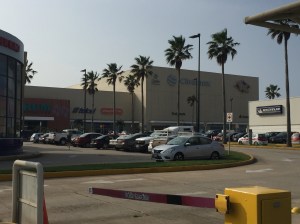 Estacionamiento de Plaza Forum es la única que cobra por aparcamiento.