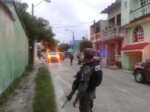 El área permanece acordonada por las fuerzas de tarea.