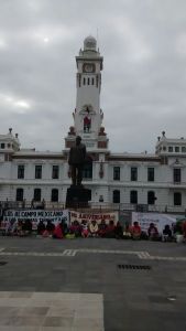 Se manifiestan en Veracruz puerto, campesinos exigen tierras.