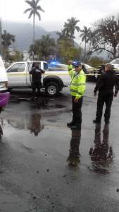 Los delincuentes dispararon contra los uniformados por lo que se inició una persecución que terminó en la curva de Nogales.