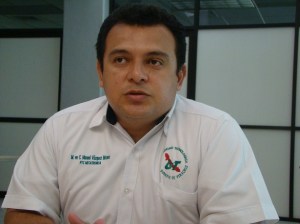 Manuel Vázquez Briones, secretario general de SUT, refutó la afirmación de Cáceres Rangel de que el contrato colectivo no es válido.