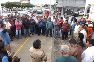 TRATAN DE DIALOGAR con el Gobierno del Estado y la coordinación estatal de transporte.