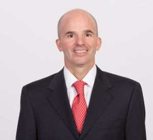 José Antonio González Anaya, Director General de Pemex. *B.S. Economía; B.S. Ingeniería Mecánica *Ph.D. Economía. *Octubre de 1996, Economista senior para Bolivia, Paraguay y Perú en Banco Mundial. *Junio 2000, Profesor e investigador senior en la Universidad de Stanford. *Junio 2002, Jefe de la Unidad de Seguros, Valores y Pensiones en SHCP. *Diciembre 2006, Subsecretario de Ingresos en SHCP. *Diciembre 2012, Director General del IMSS.