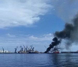 Incendio en talleres Navales del Golfo.