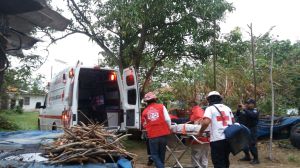 Fue socorrida por la Cruz Roja.
