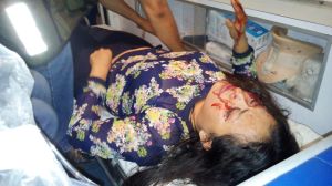 Los asaltaron y golpearon, un grupo armado con rifles de asalto.