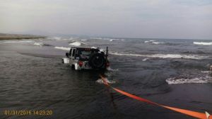 La sacaron con auxilio de la Policía Estatal.