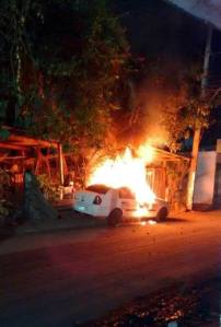 Un corto circuito, prendió fuego.